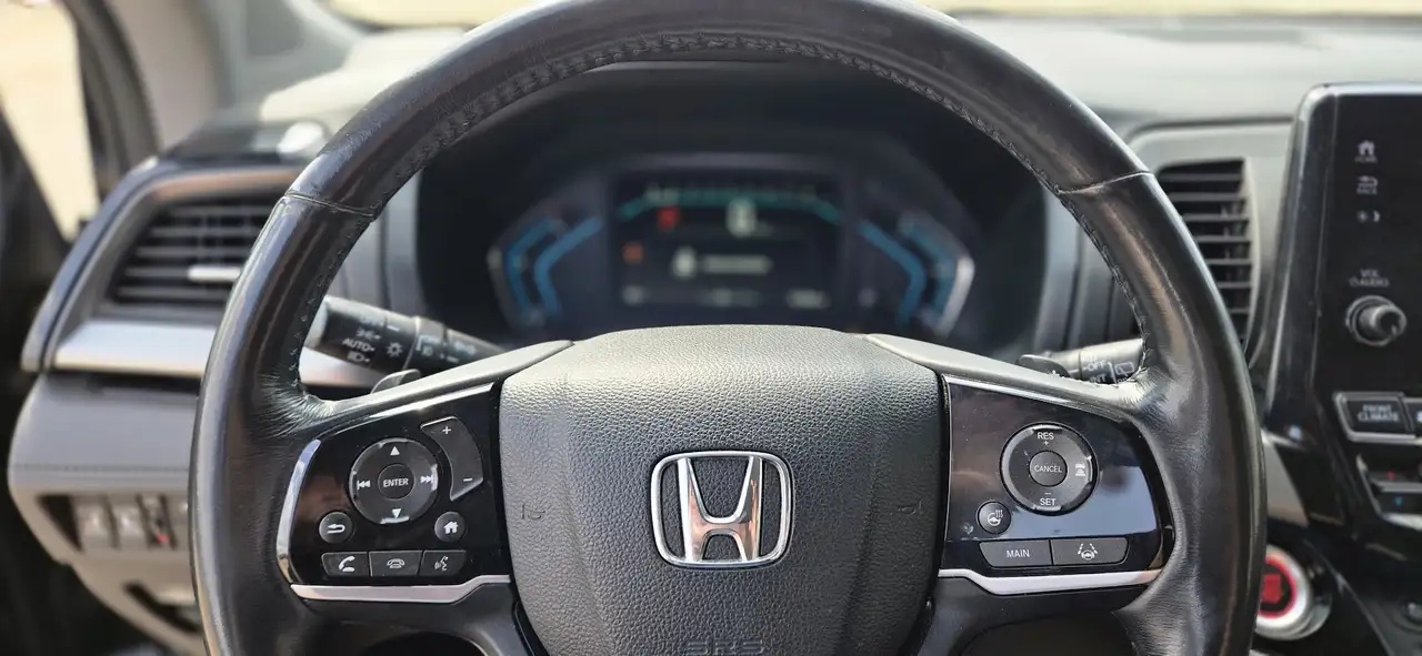 Honda Odyssey снимка Honda Odyssey