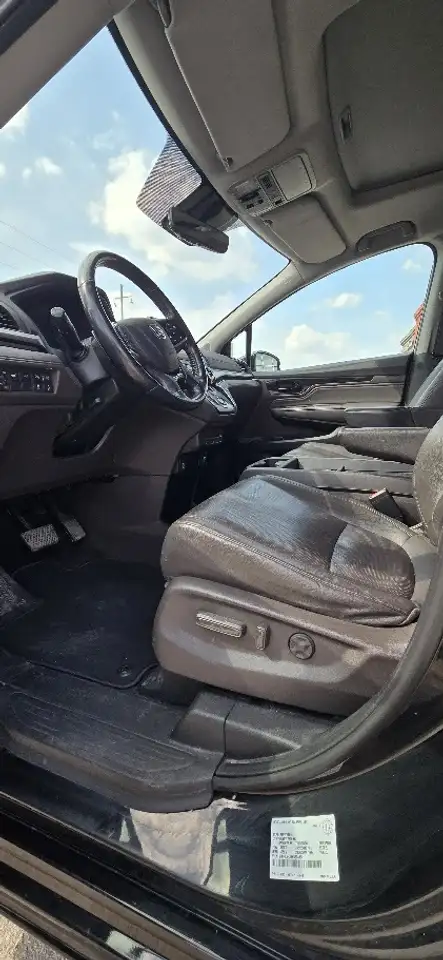 Honda Odyssey снимка Honda Odyssey