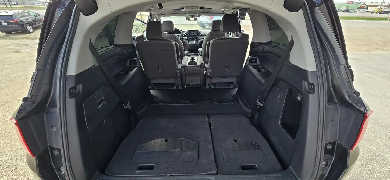 Honda Odyssey снимка Honda Odyssey