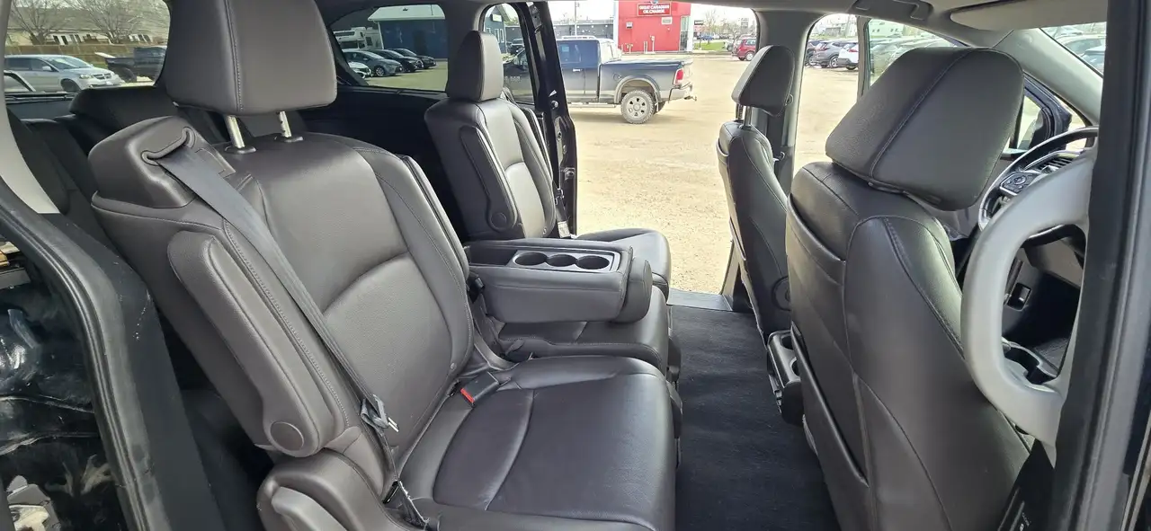 Honda Odyssey снимка Honda Odyssey