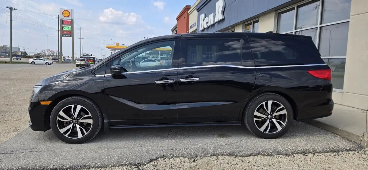 Honda Odyssey снимка Honda Odyssey