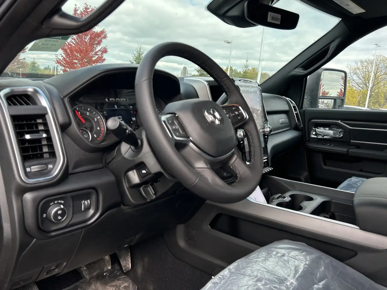 RAM 2500 снимка RAM 2500
