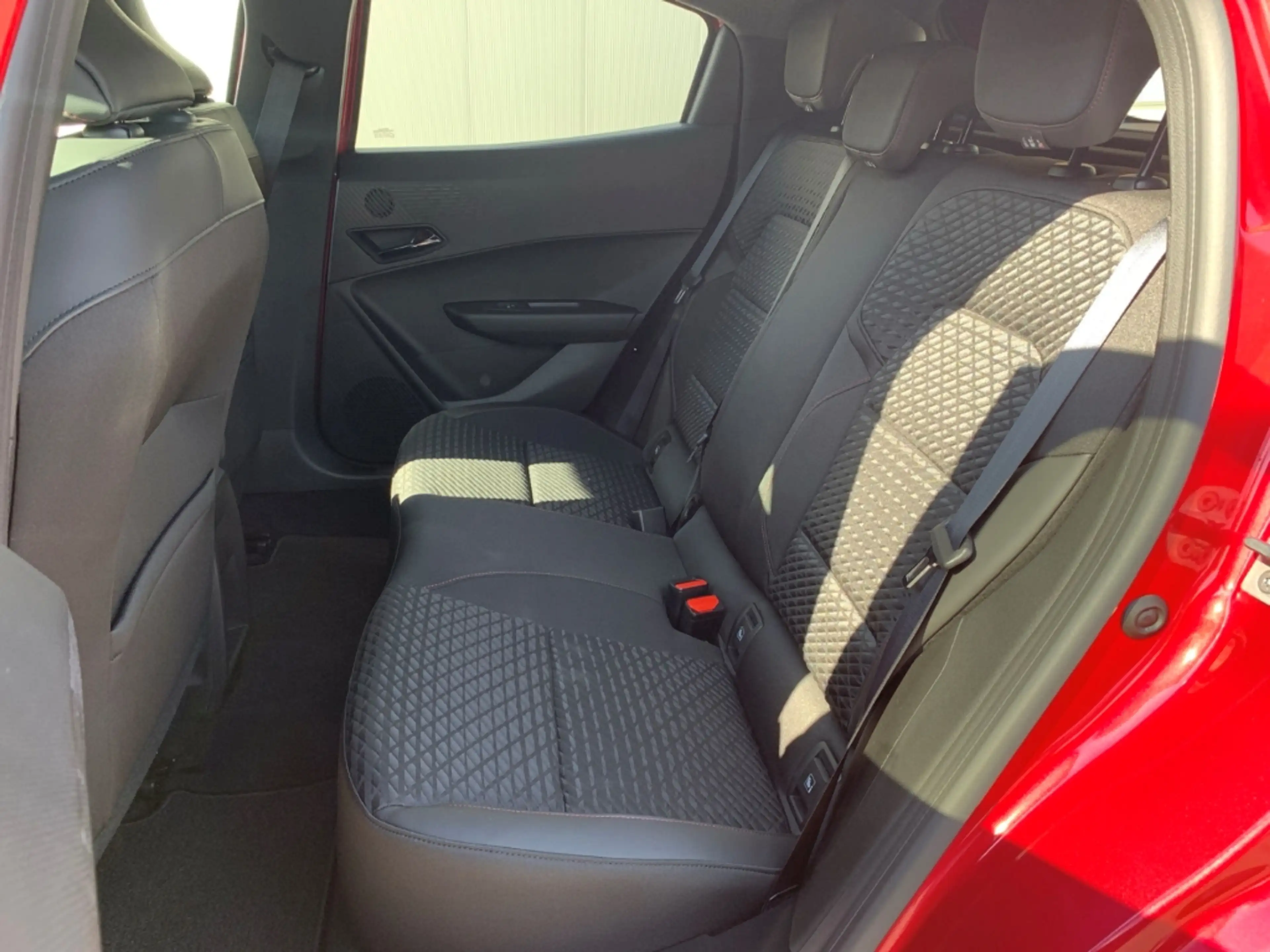 Renault Clio TECHNO FULL HYBRID E-TECH 160 KLIMA+LED+PDC — photo 11