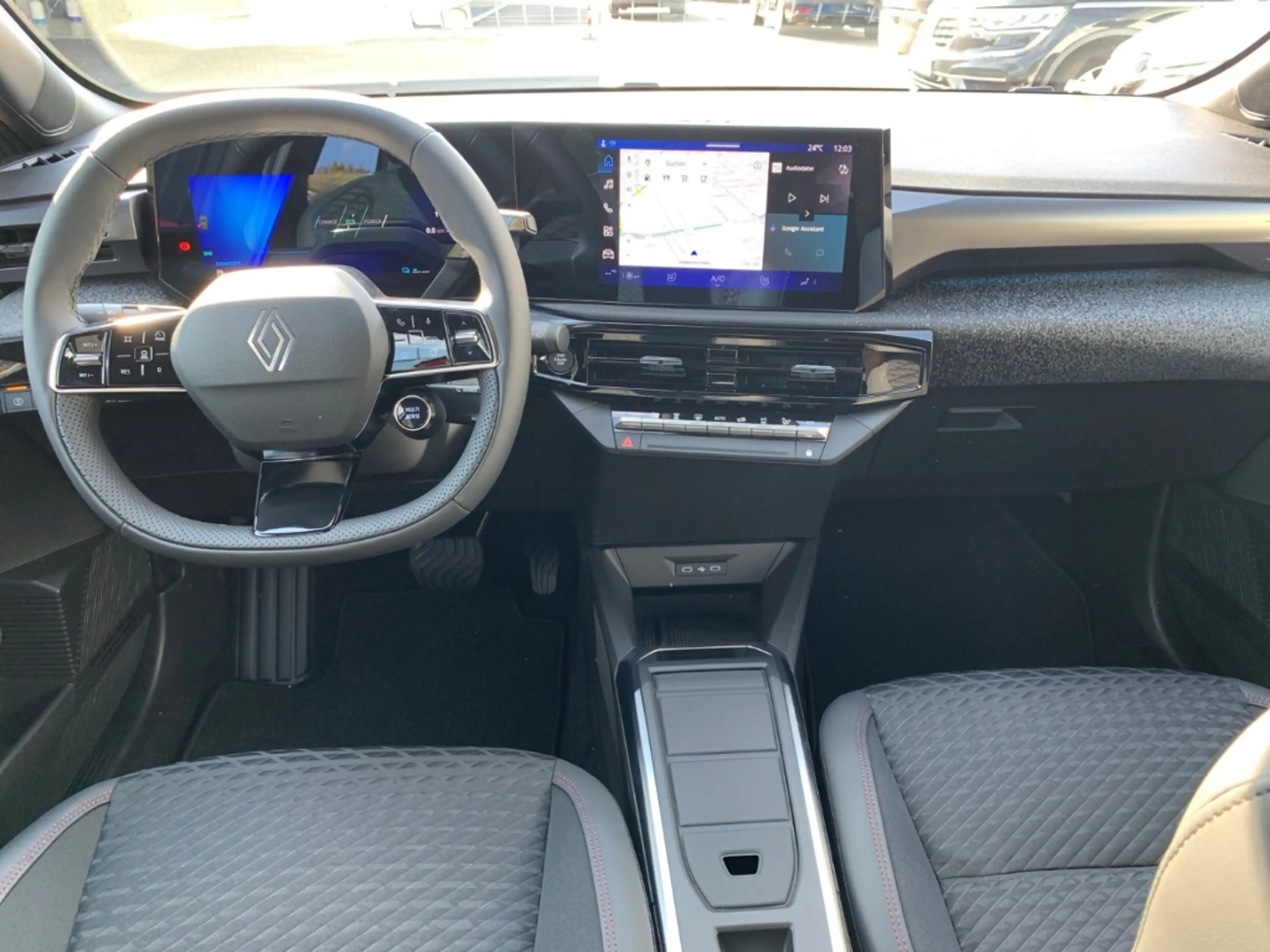 Renault Clio TECHNO FULL HYBRID E-TECH 160 KLIMA+LED+PDC — photo 14