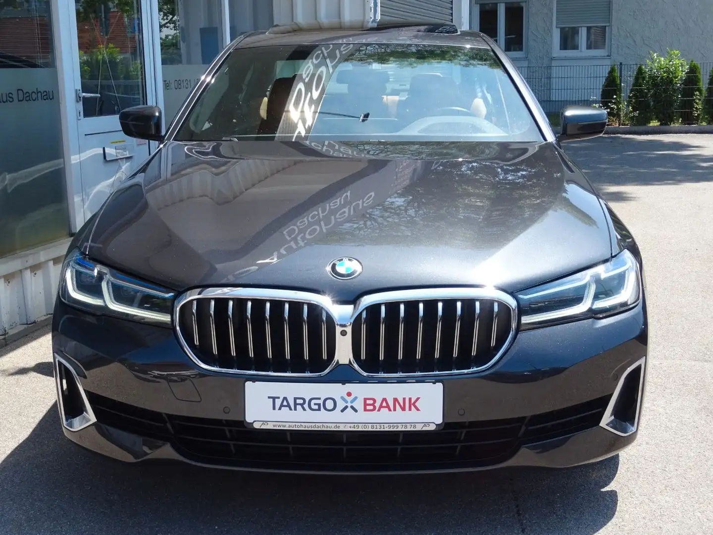 BMW 520 d Aut Luxury Line INDIVIDUAL Navi Leder Laser Grijs - 2