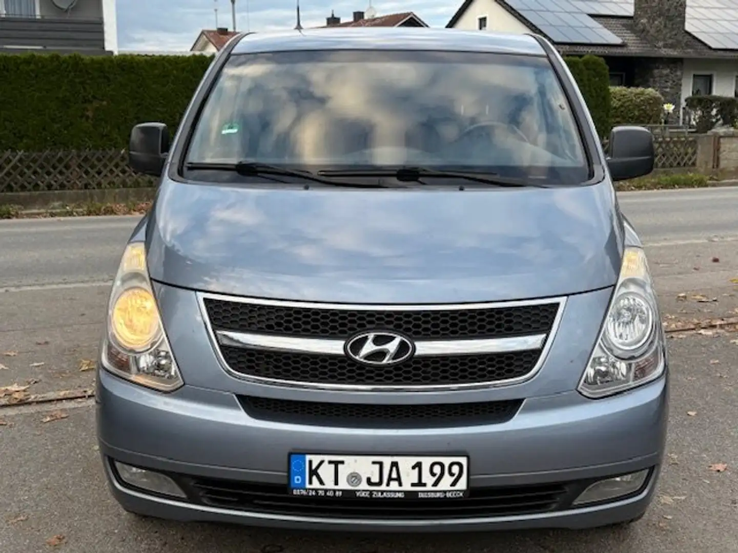 Hyundai H-1 8 Sitze (Flügeltüren h.) Blau - 2