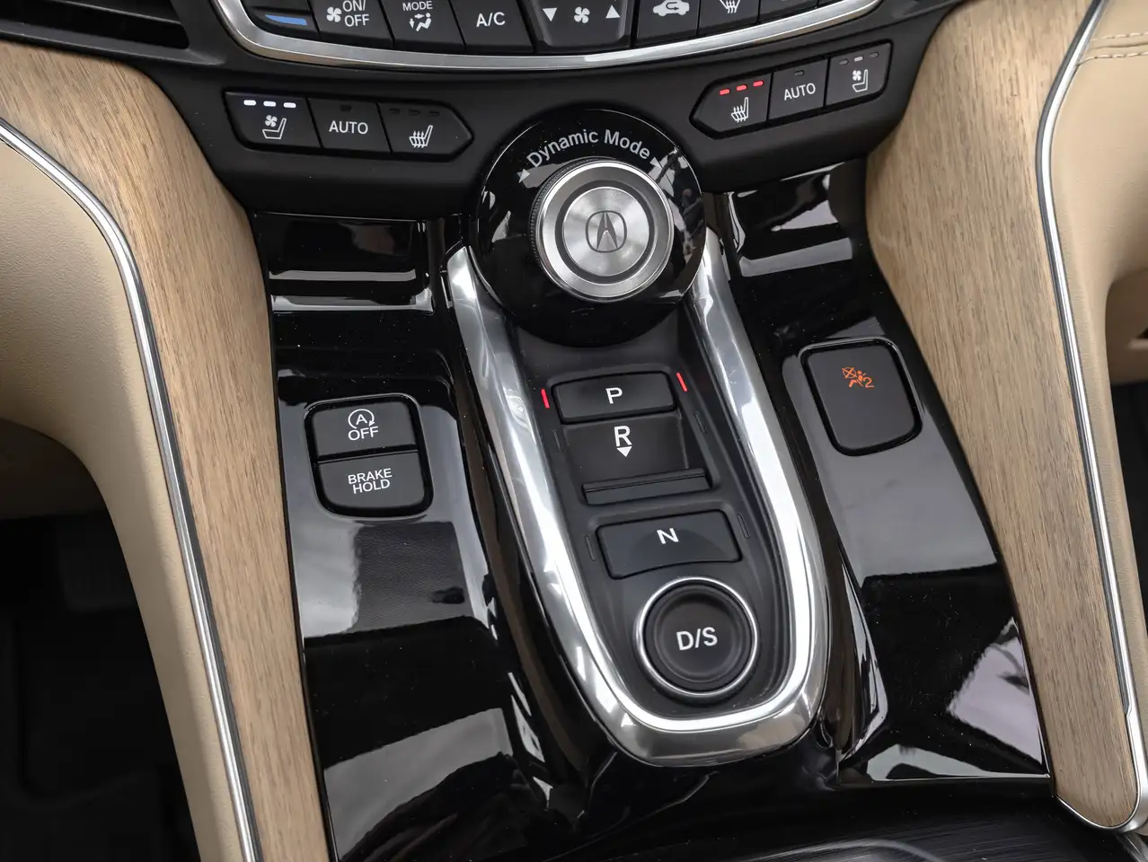 Acura TLX снимка Acura TLX
