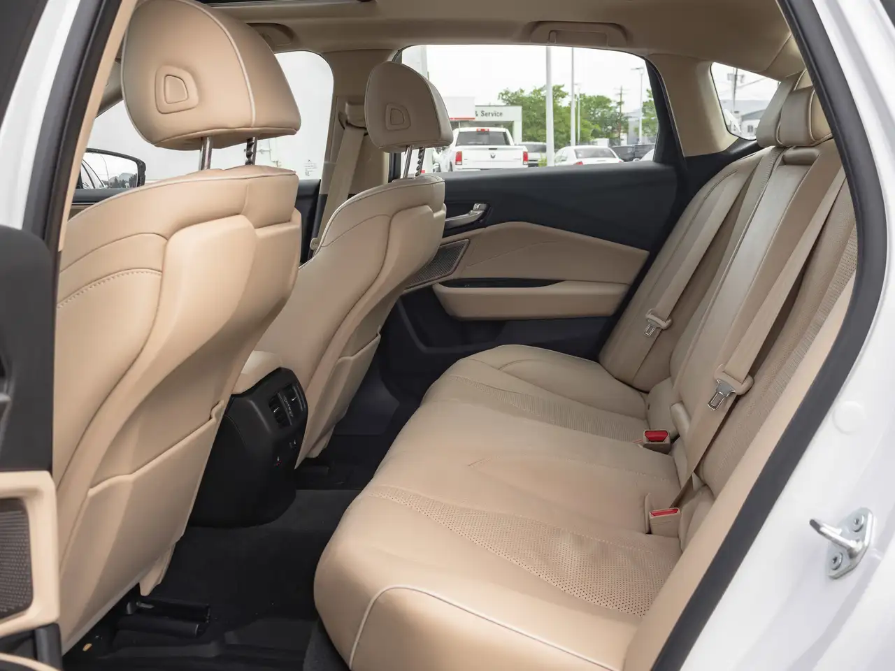 Acura TLX снимка Acura TLX