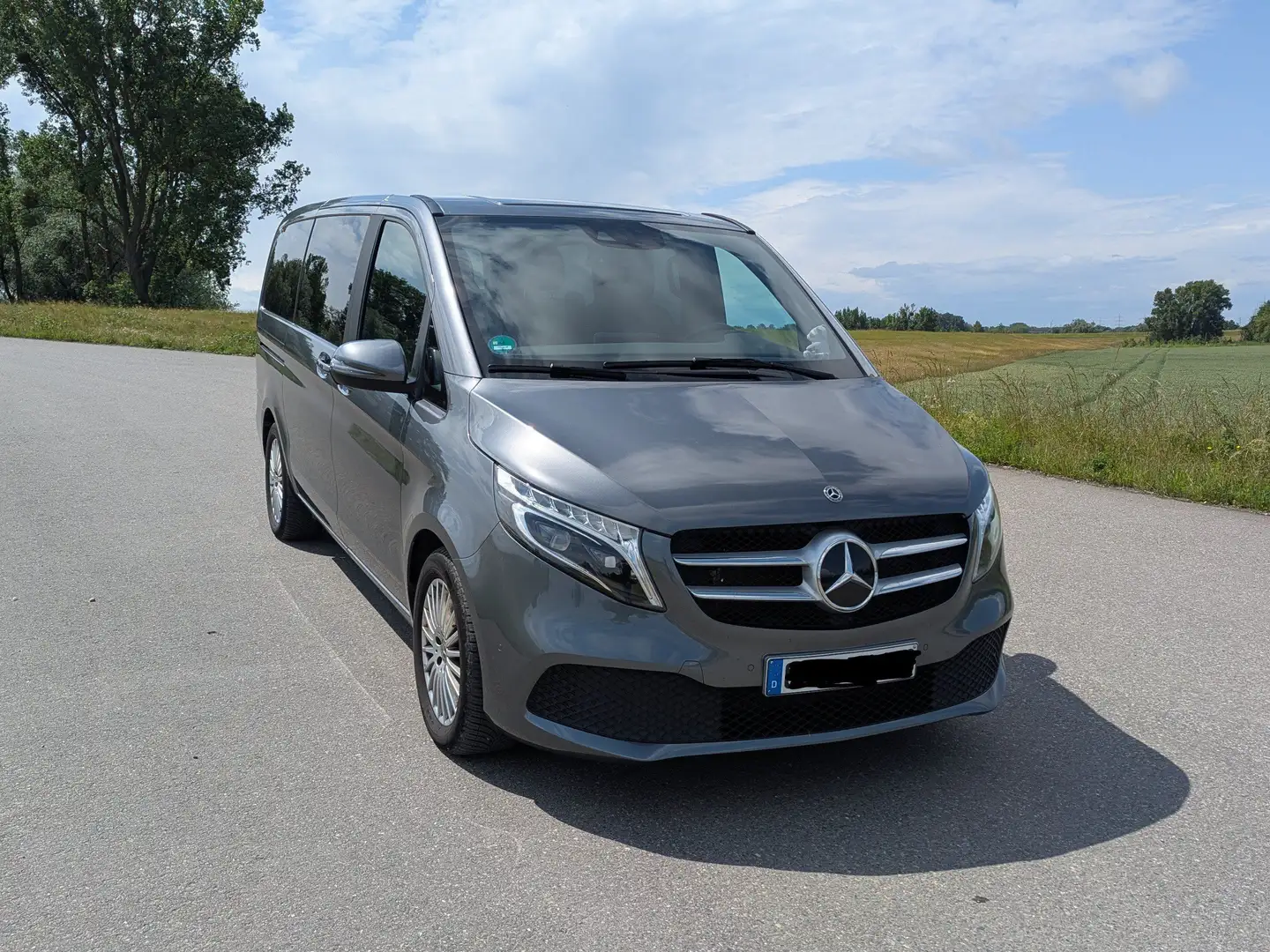 Mercedes-Benz V 250 V-Klasse Diesel d lang 9G-TRONIC Exclusive Edition Szary - 2
