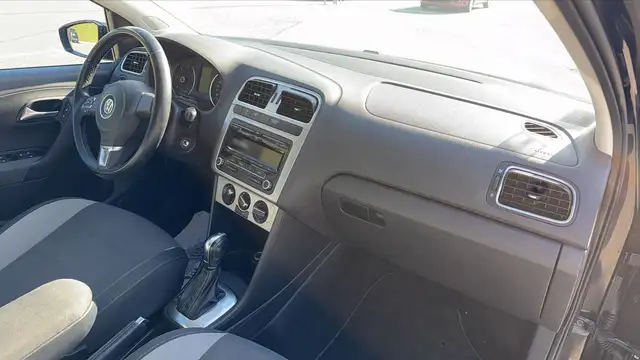 Volkswagen Polo view 10