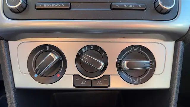 Volkswagen Polo view 13