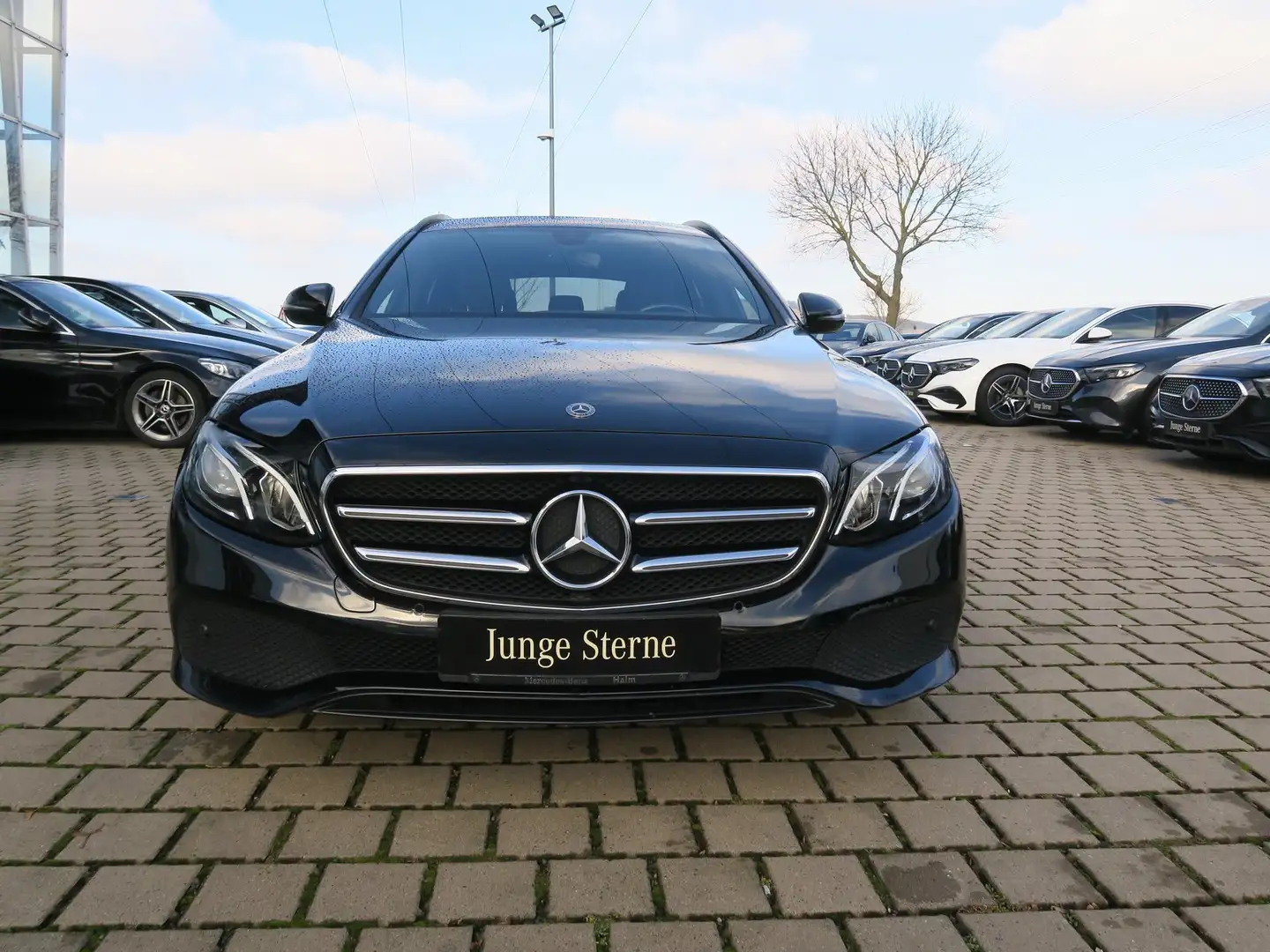 Mercedes-Benz E 220 T d Avantgarde AHK Totwinkel Night-Paket Schwarz - 2