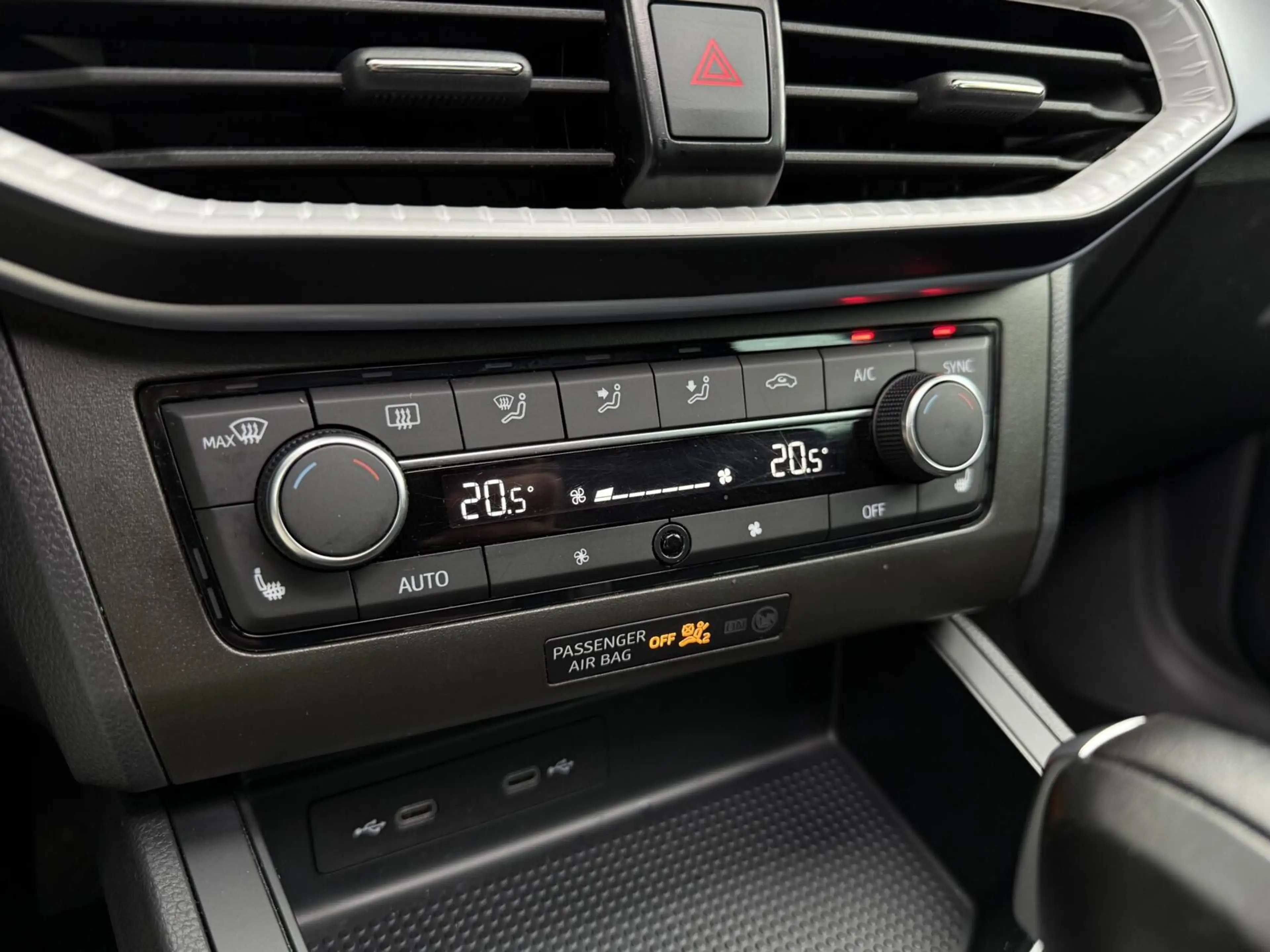 SEAT Ibiza 1.0 EcoTSI FR Plus Connect | Panorama dak | Full L — photo 23