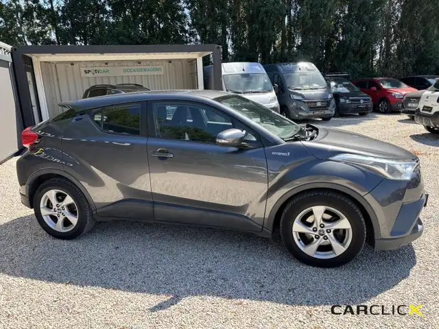 Toyota C-HR view 6