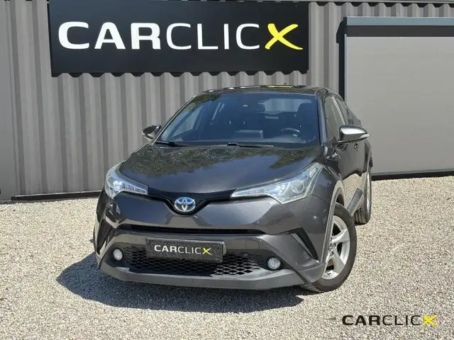Toyota C-HR main image