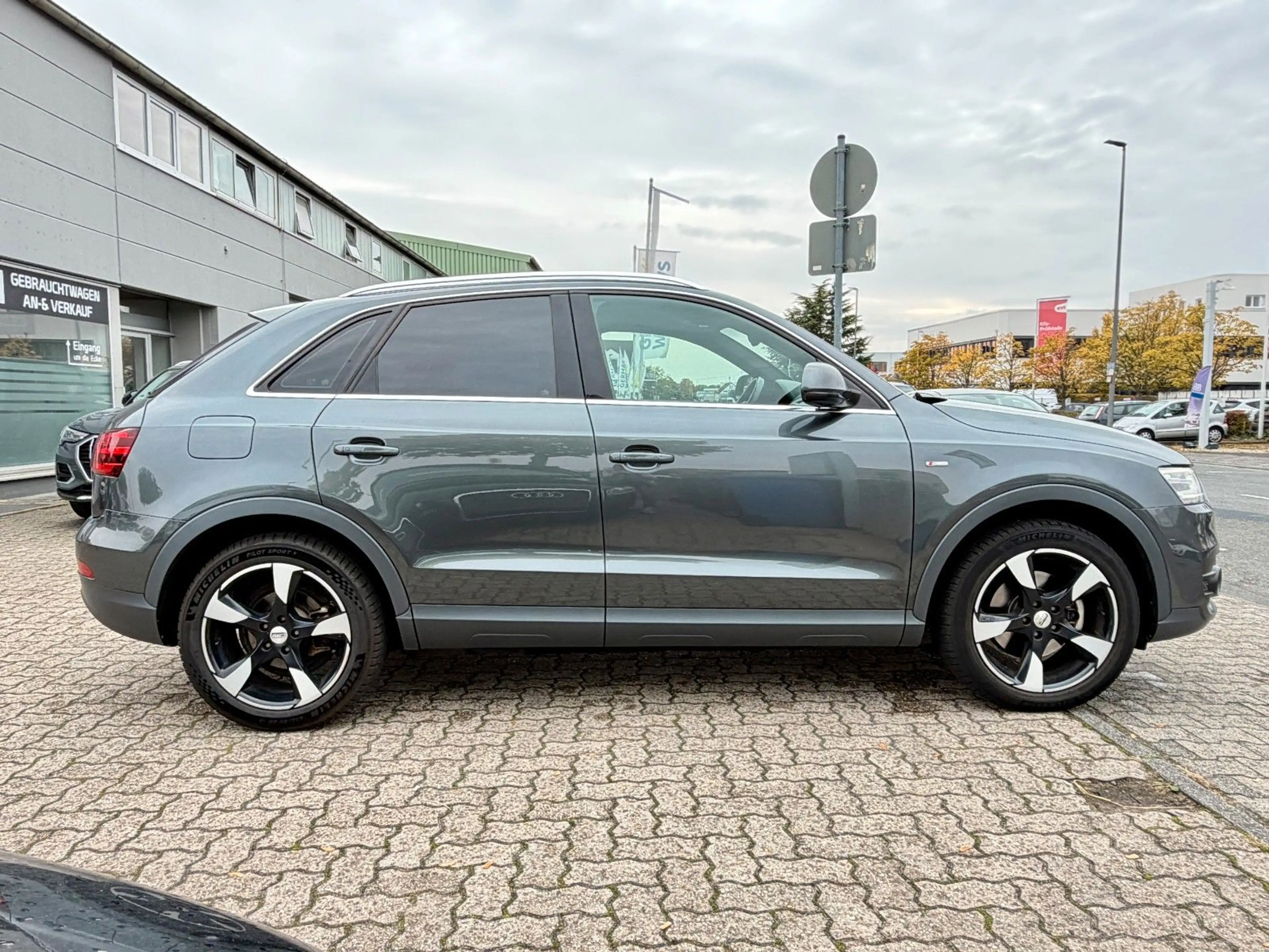 Audi Q3 2.0 TDI quattro*S-Line*Aut.*Led*Nav*DaytonaGr — photo 9
