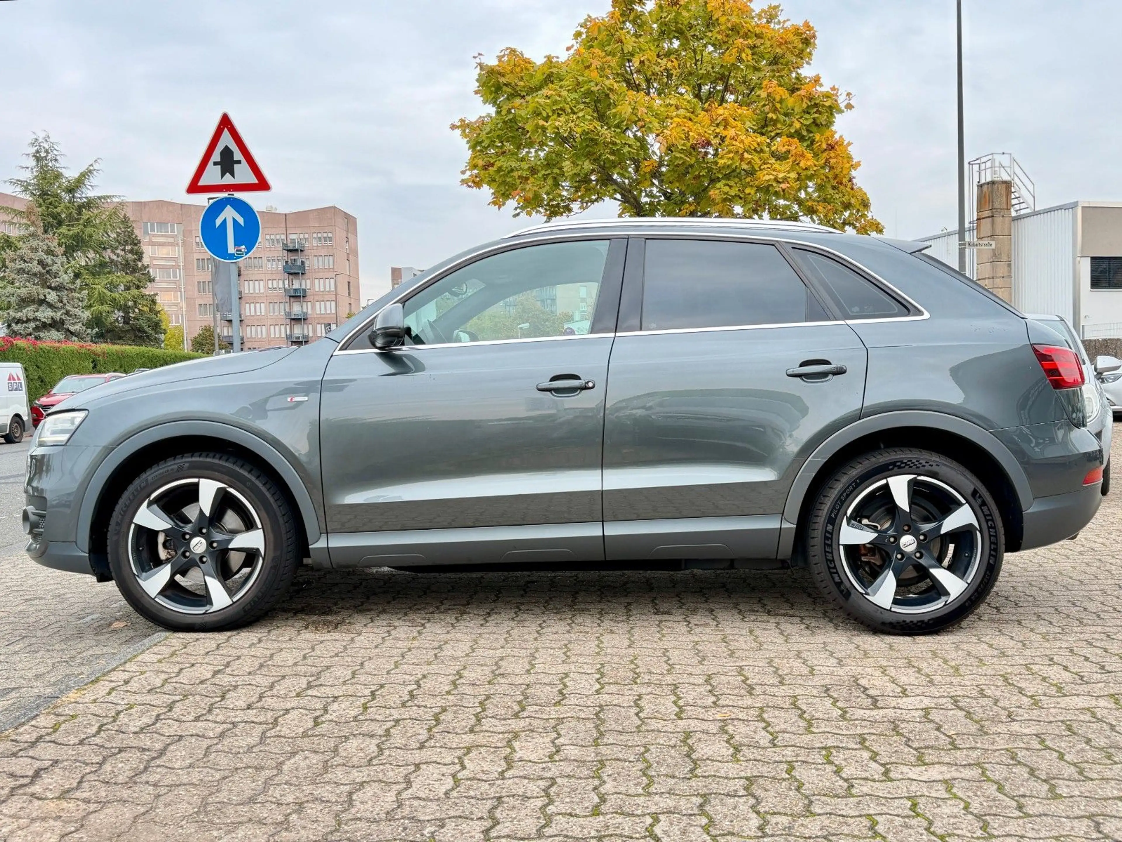 Audi Q3 2.0 TDI quattro*S-Line*Aut.*Led*Nav*DaytonaGr — photo 5