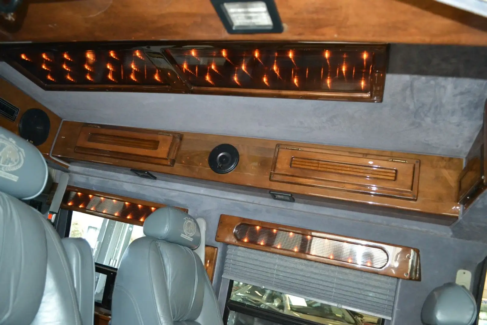 Chevrolet Astro 4,3 V6 Royal Star Weiß - 2