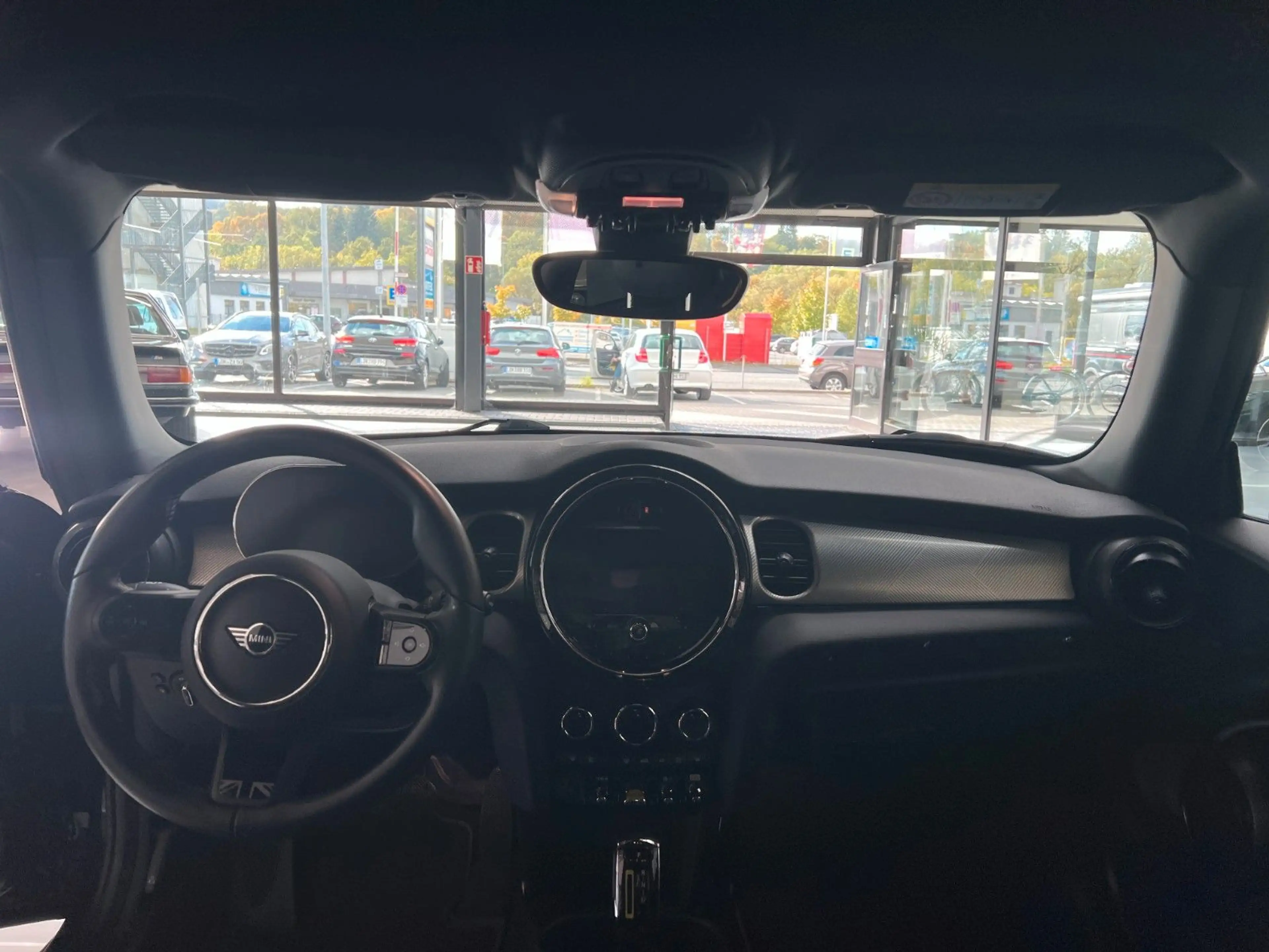 MINI Cooper SE Yours Trim LED NAVI LenkrHeiz Leder — photo 15