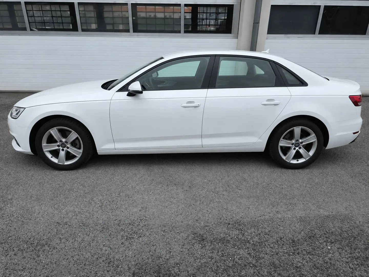 Audi A4 A4 2,0 TDI Weiß - 1