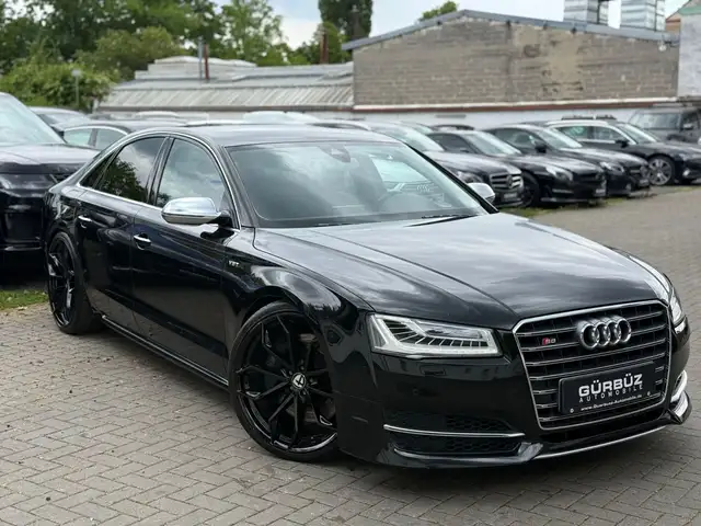 Audi S8 4.0 TFSI quattro*BOSE*Massage*Belüftung*22 "