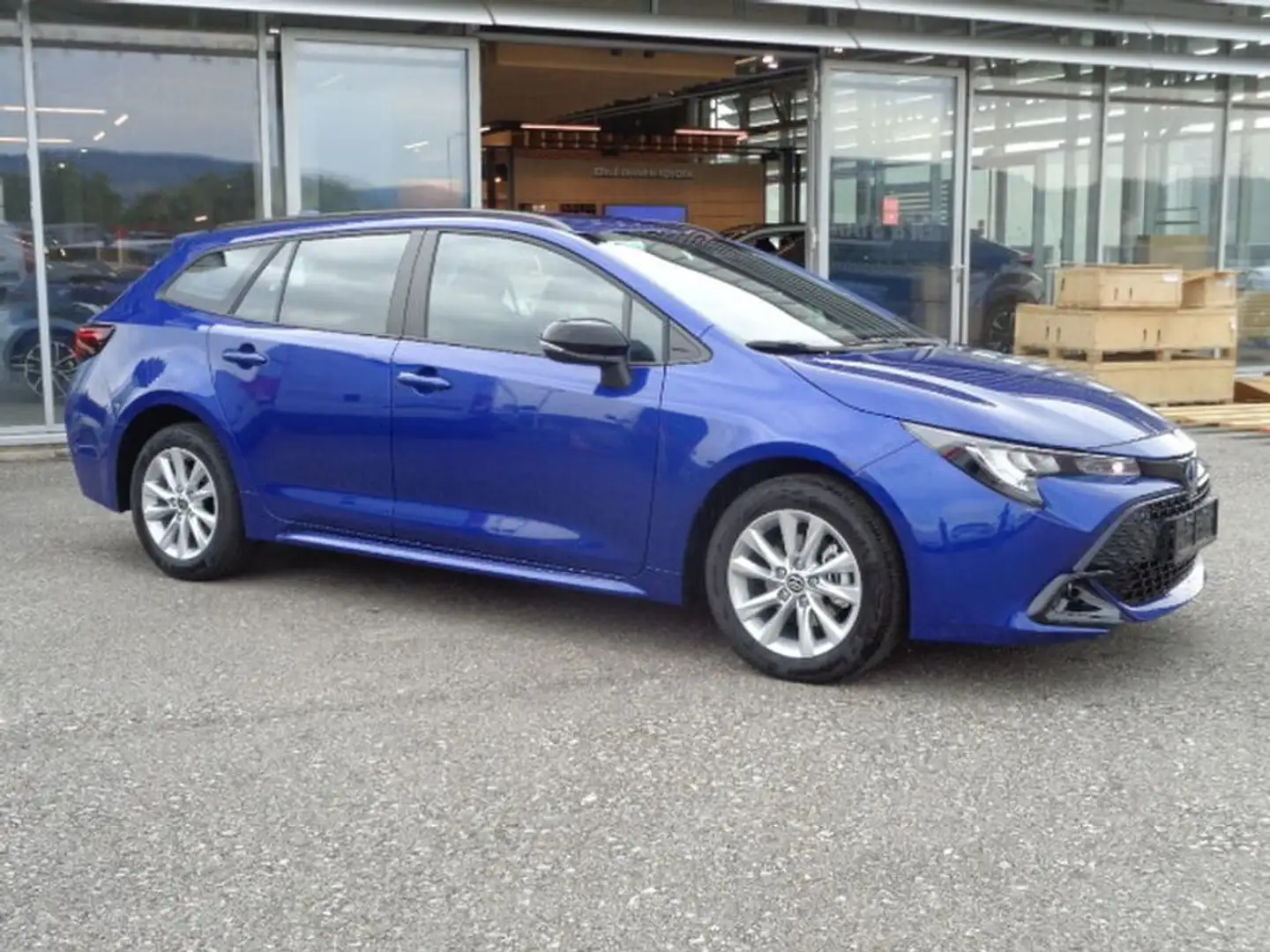 Toyota Corolla 1,8 Hybrid Touring Sports Active Blau - 2