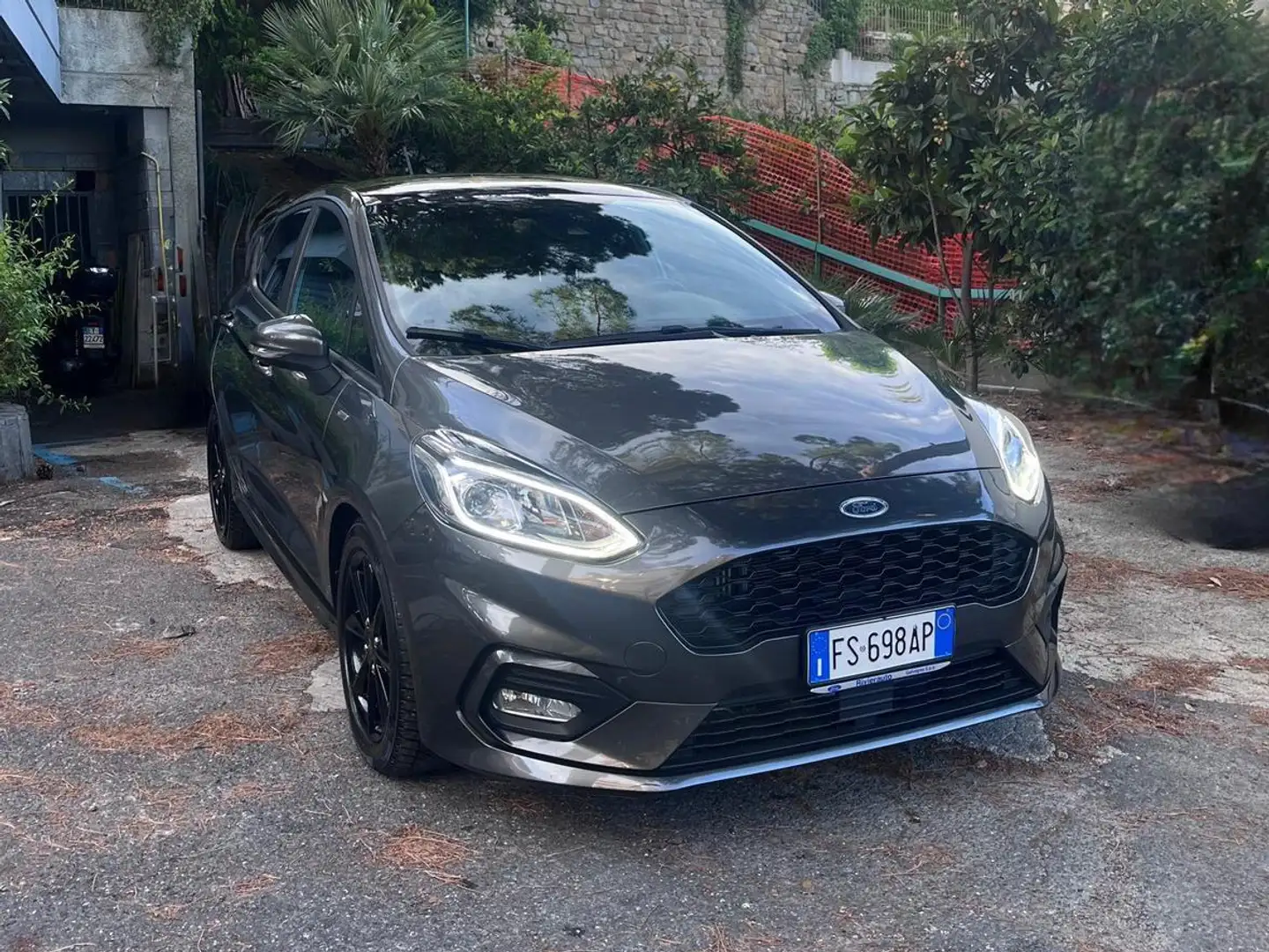Ford Fiesta 5p 1.5 tdci ST-Line s Gris - 1
