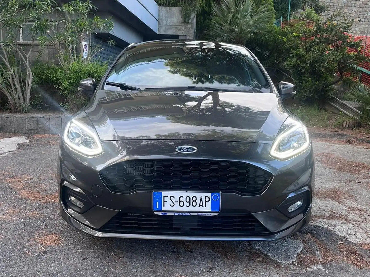 Ford Fiesta 5p 1.5 tdci ST-Line s Gris - 2