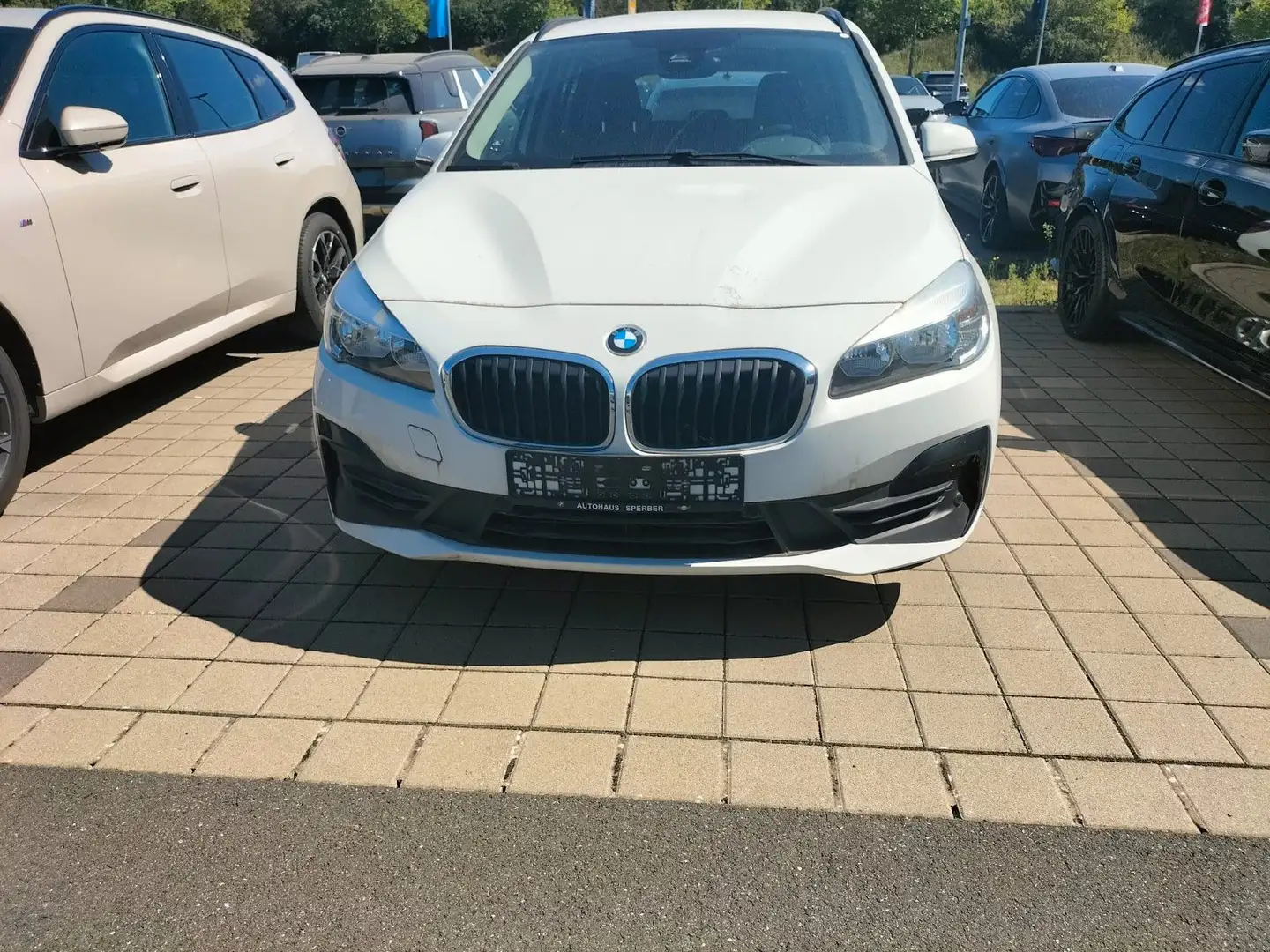 BMW 218 d Gran Tourer Advantage *AHK*PDC Weiß - 2