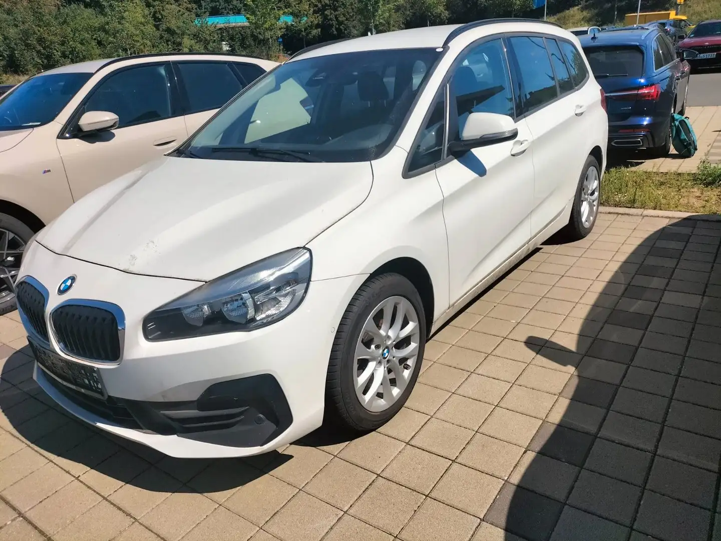 BMW 218 d Gran Tourer Advantage *AHK*PDC Weiß - 1