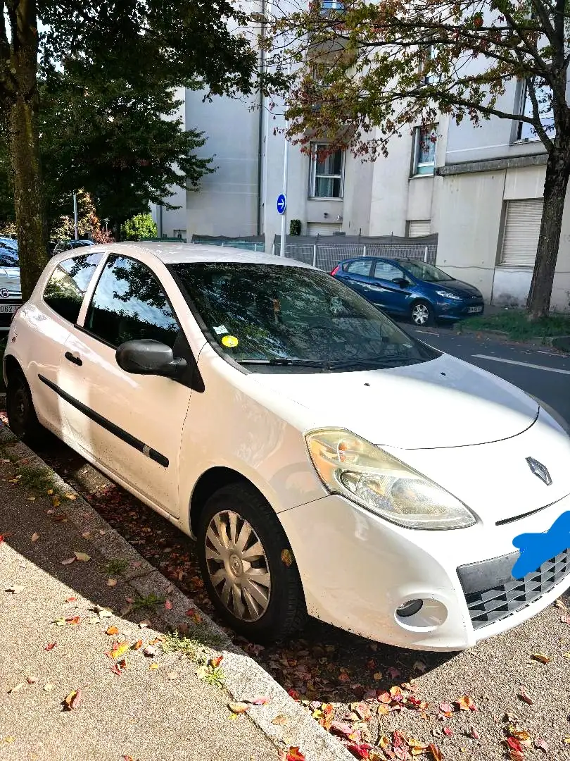 Renault Clio CLIO III SOCIETE DCI 75 ECO2 GENERIQUE EURO 5 Blanc - 1