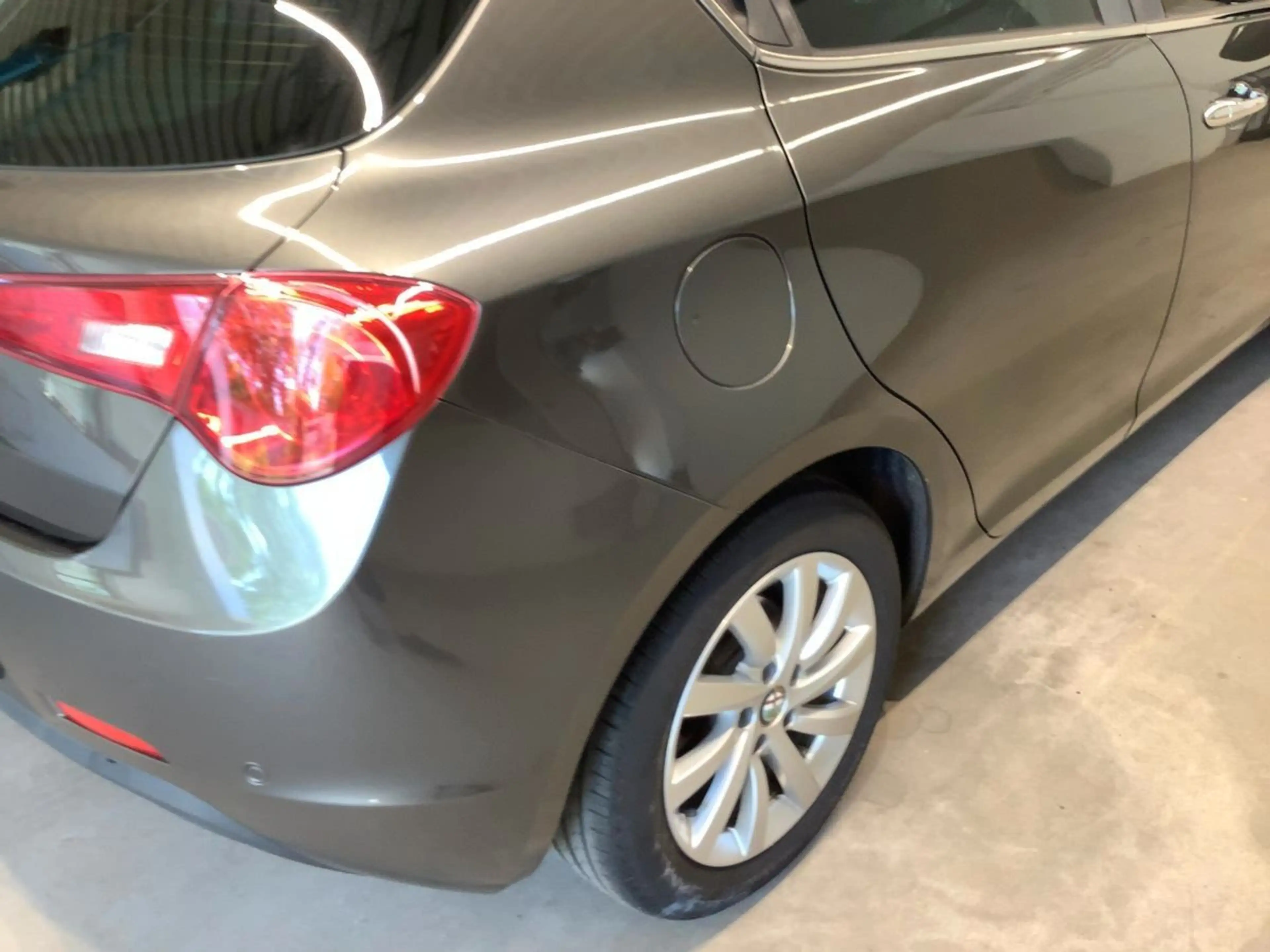Alfa Romeo Giulietta Turismo AUTOM KLIMA NAVI SHZG LMF — photo 5