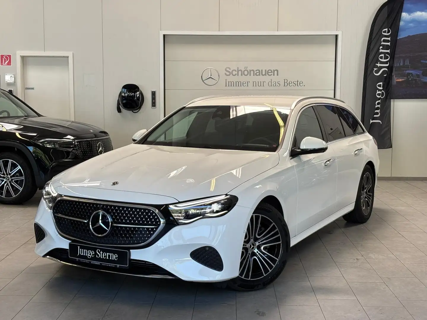 Mercedes-Benz E 220 d T AVANTGARDE ADVPLUS+STDHZ+HUD+FAP+ Weiß - 1