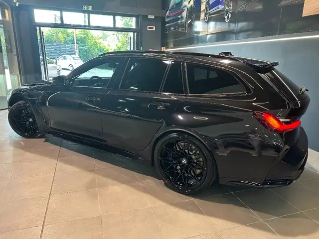 BMW M3 view 4