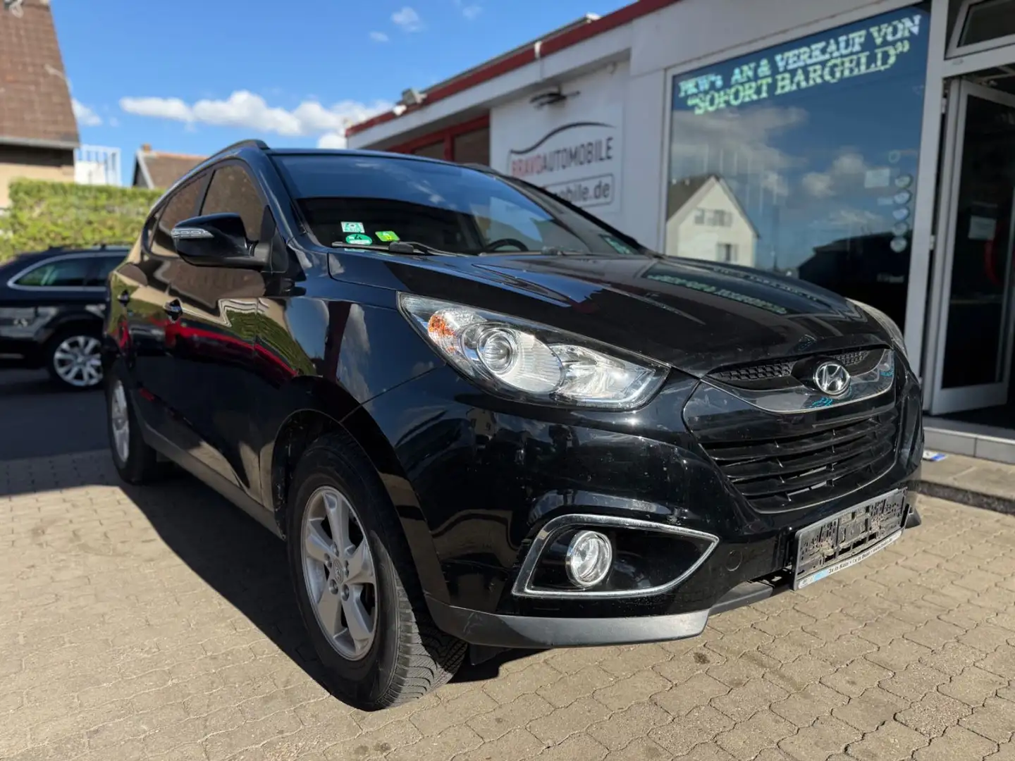 Hyundai iX35 2.0 Premium 4WD NAVI/LEDER/SHZ/KAMERA/TEMPO Noir - 1