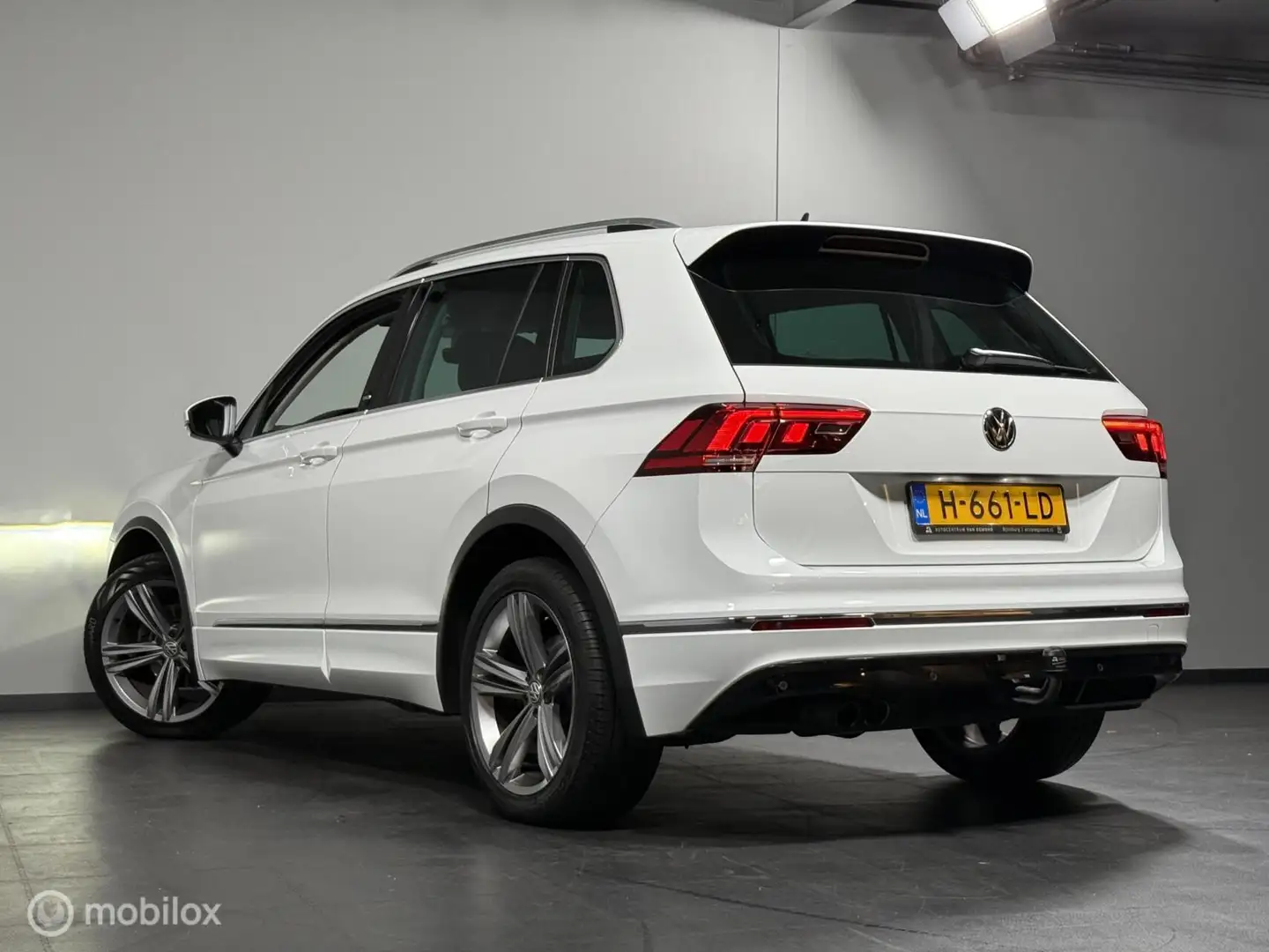 Volkswagen Tiguan 1.4 TSI DSG R-LINE | TREKHAAK | APP CNNCT Blanc - 2
