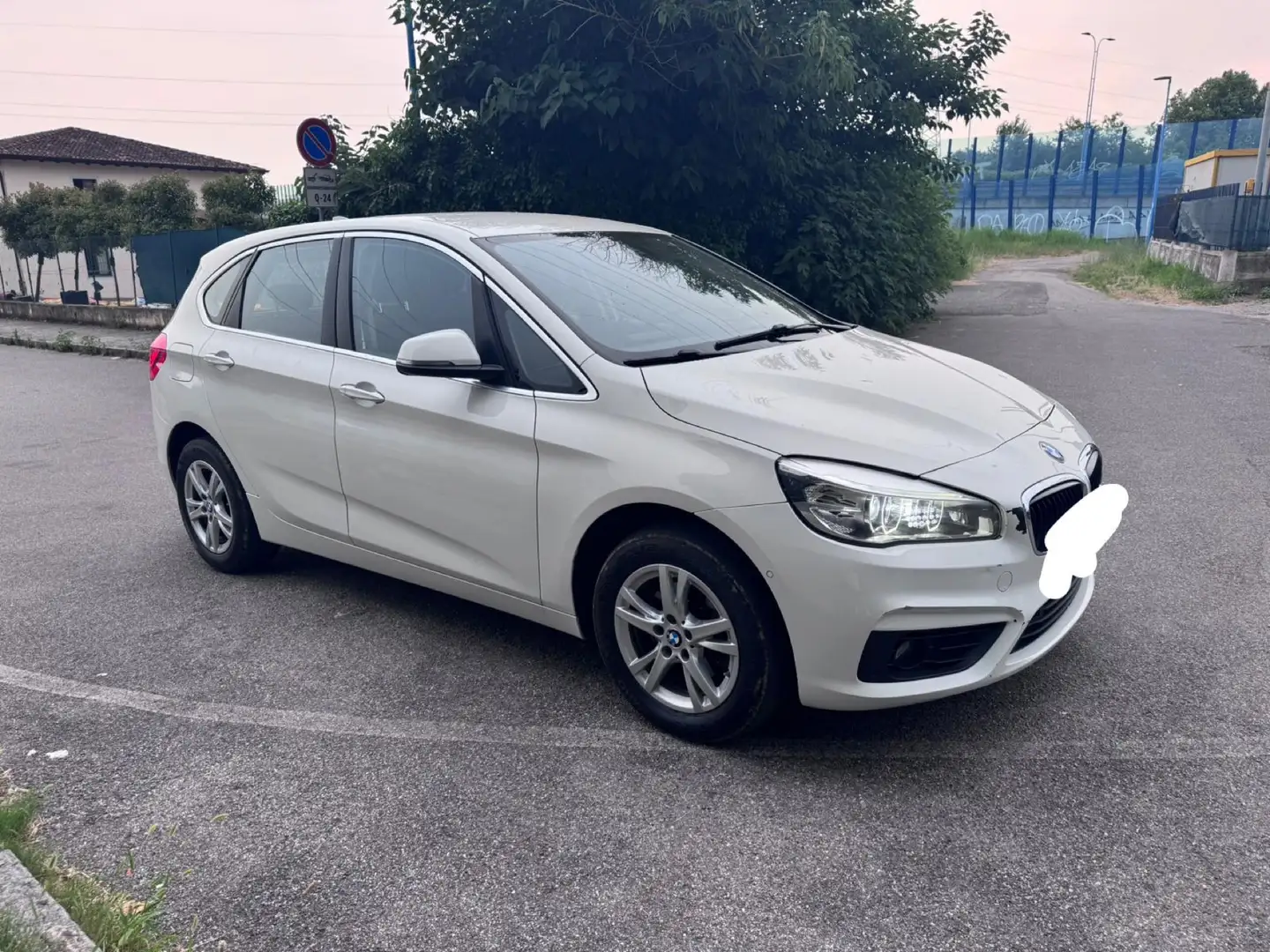BMW 216 216d Active Tourer Luxury - 1