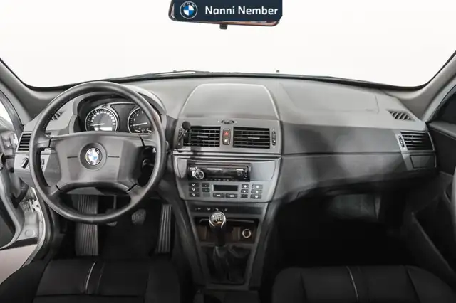 BMW X3 view 11
