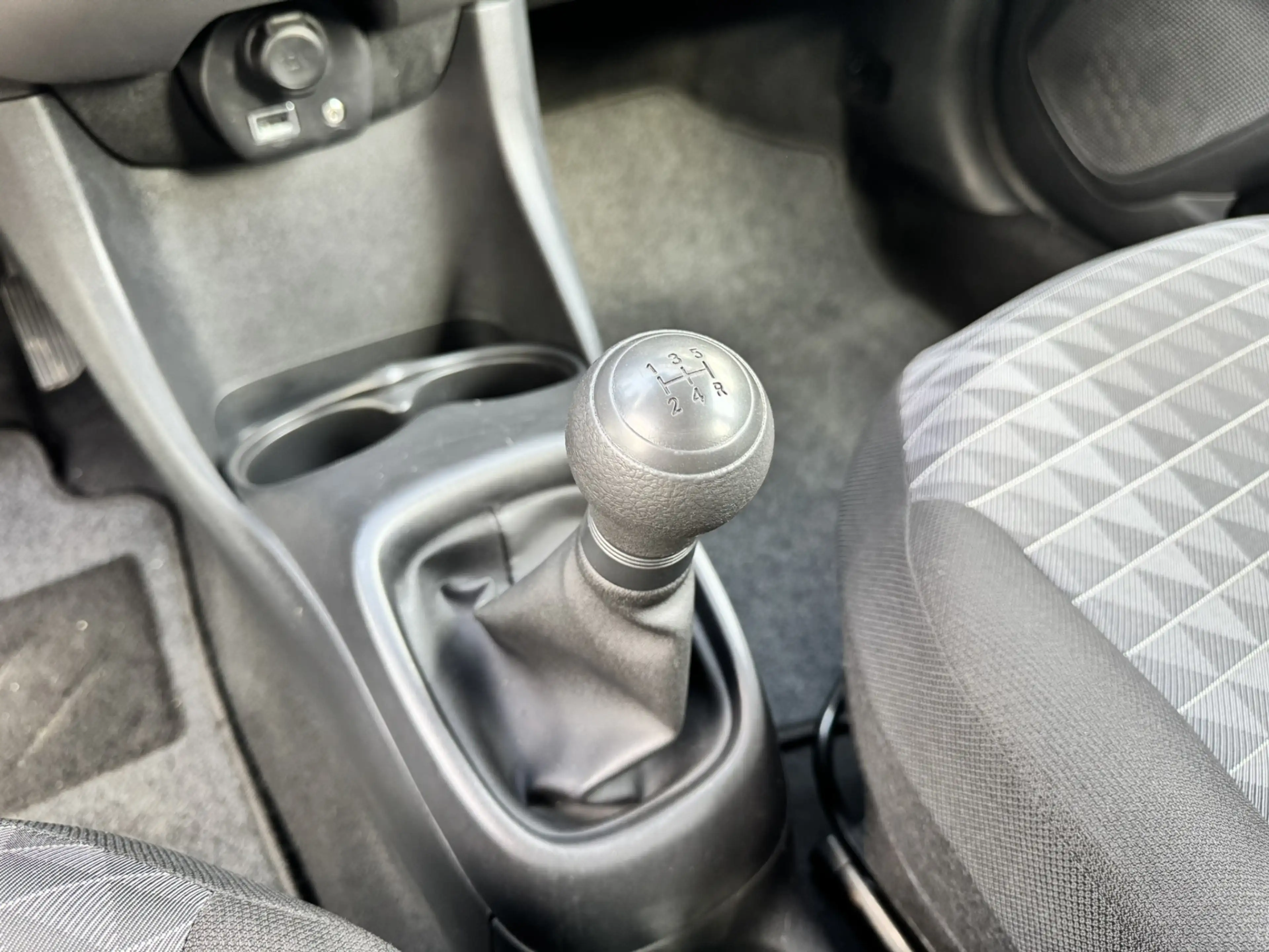 Peugeot 108 1.0 e-VTi Active*Airco*50.000km* — photo 17