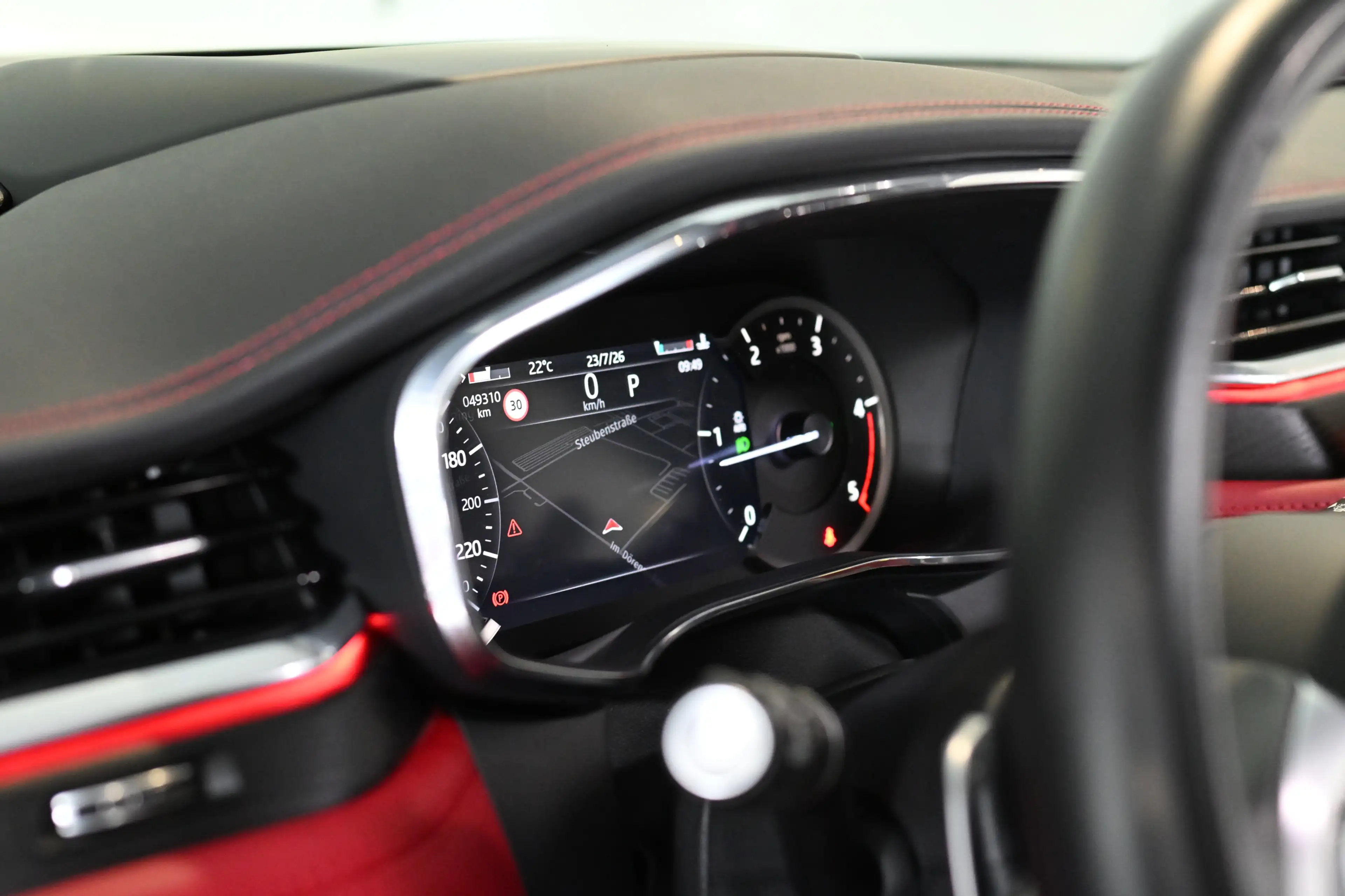 Jaguar F-Pace R-Dynamic Black Pack AWD Pano Leder 22 — photo 14