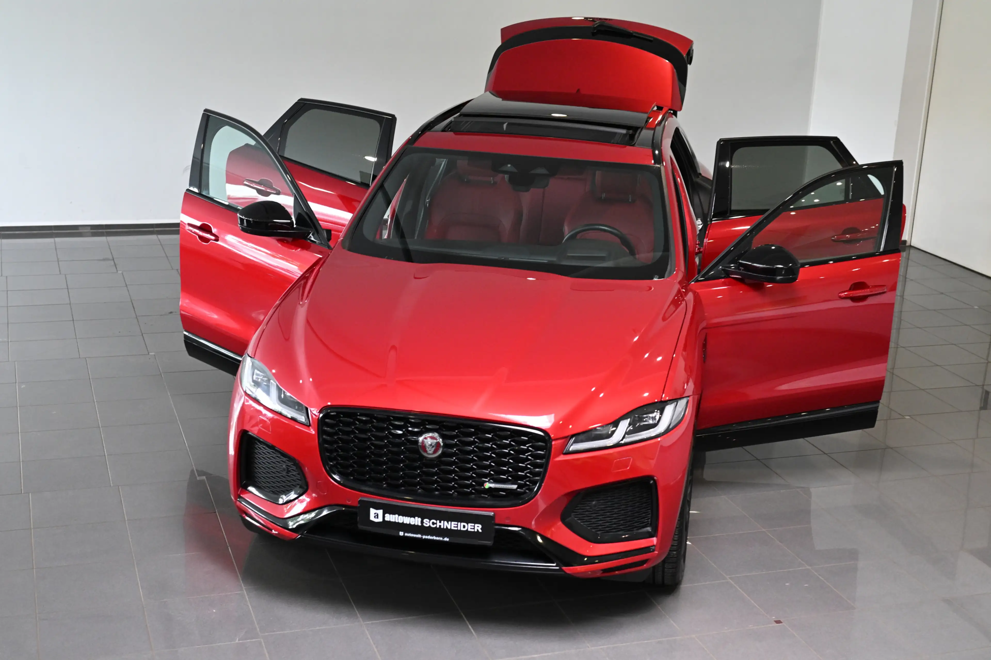 Jaguar F-Pace R-Dynamic Black Pack AWD Pano Leder 22 — photo 5