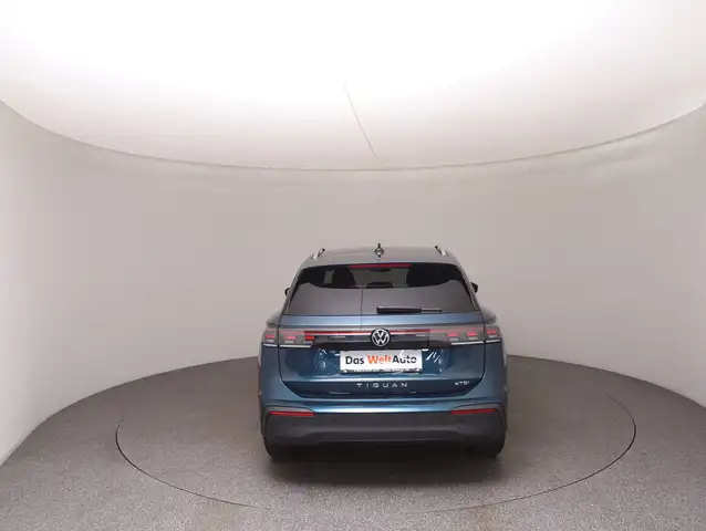 Volkswagen Tiguan view 6