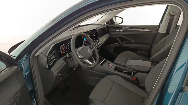 Volkswagen Tiguan view 9