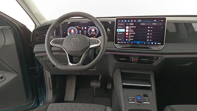 Volkswagen Tiguan view 12