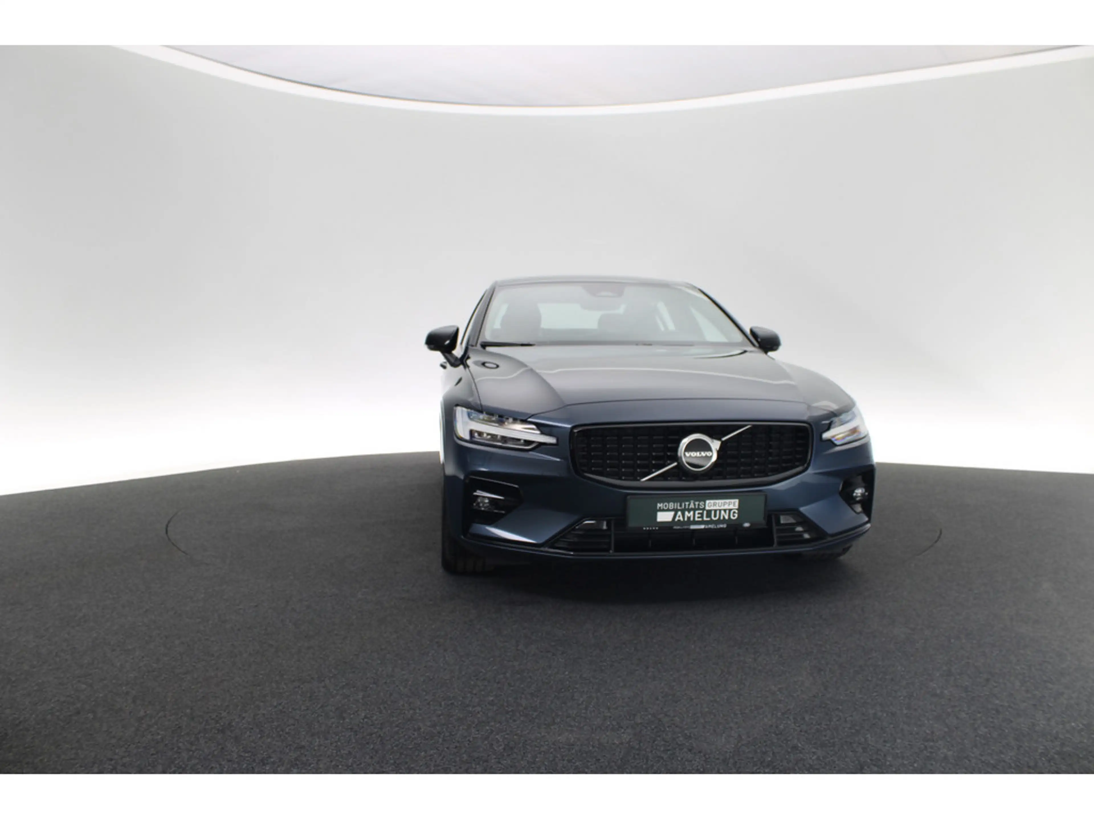 Volvo S60 B4 Benzin Plus Dark aus 1.Hand H/K LED — photo 10