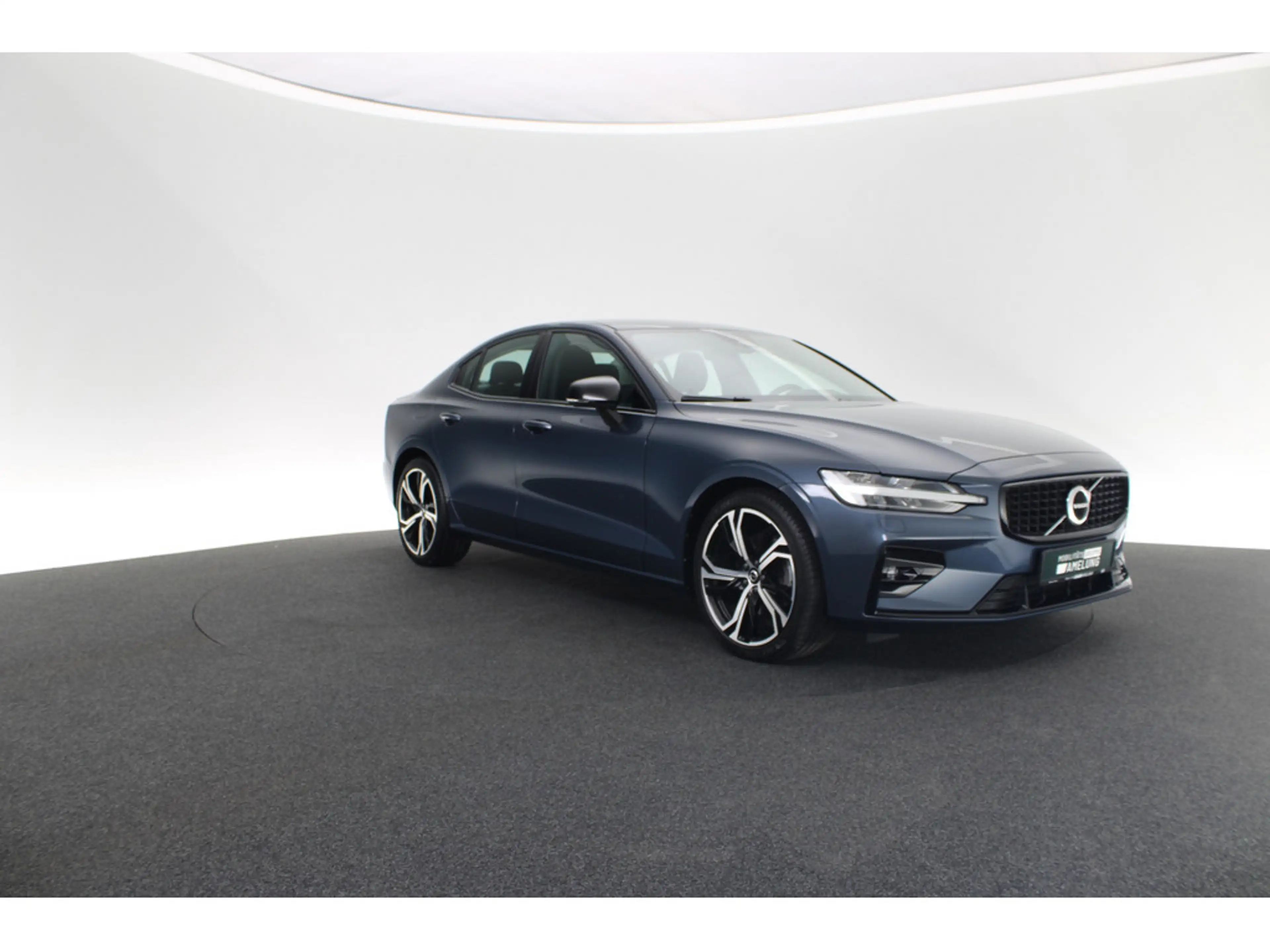 Volvo S60 B4 Benzin Plus Dark aus 1.Hand H/K LED — photo 9