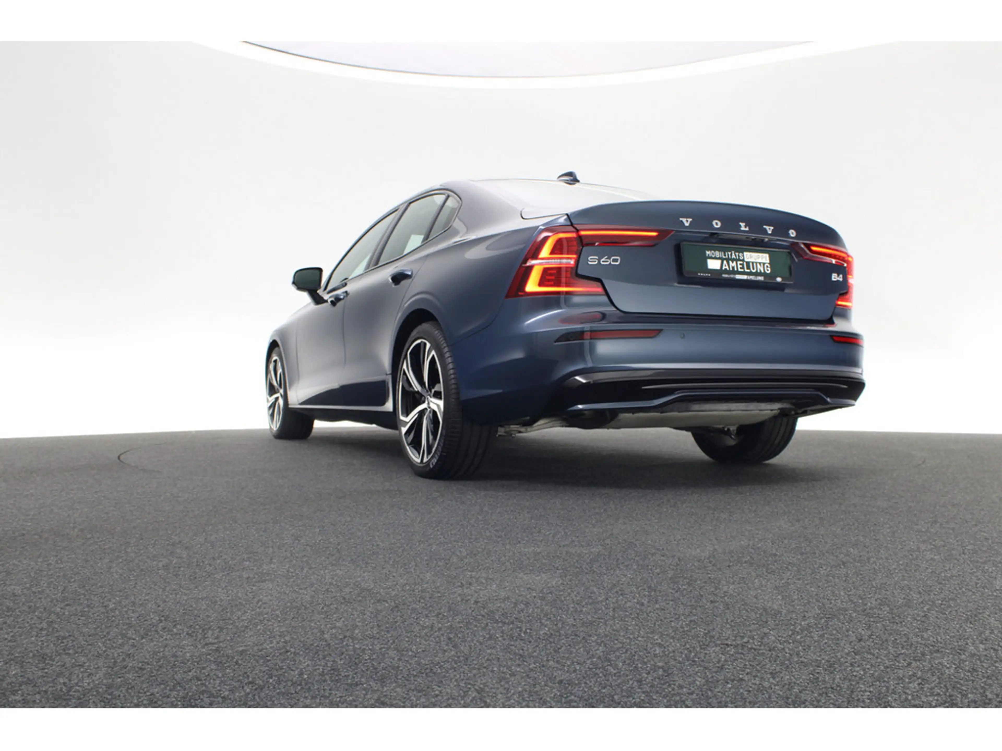 Volvo S60 B4 Benzin Plus Dark aus 1.Hand H/K LED — photo 13