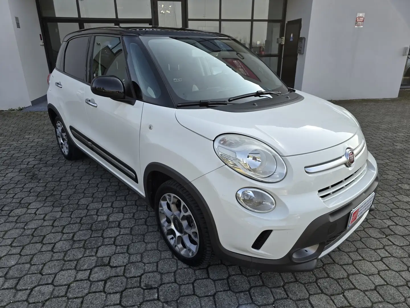 Fiat 500L 1.6 Multijet 120 CV Trekking Wit - 2