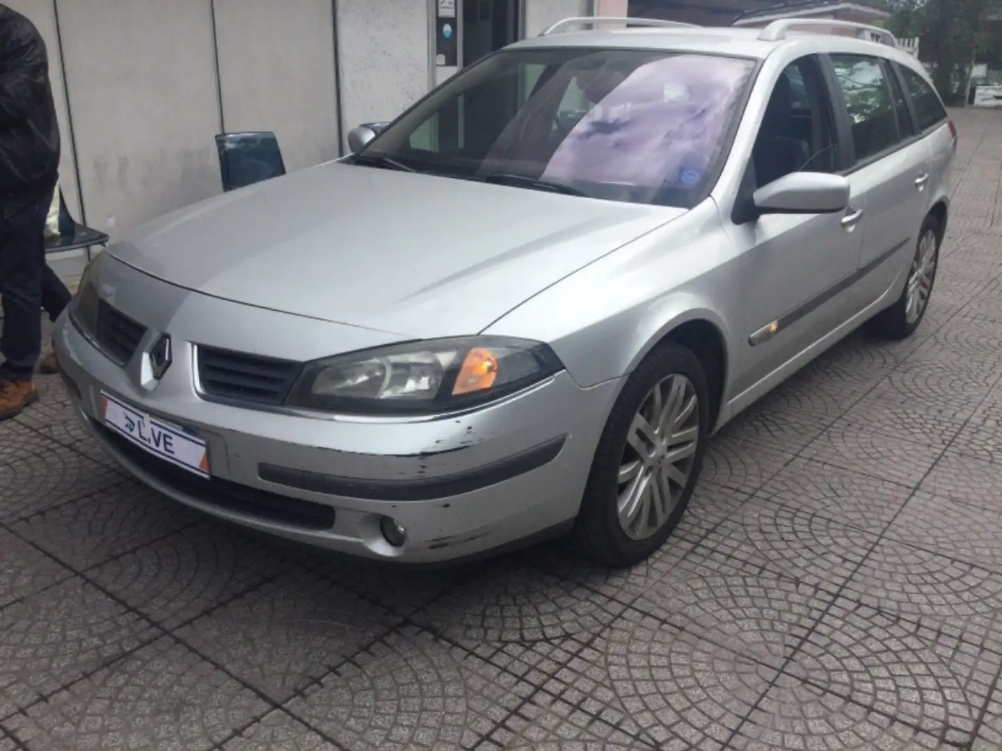 Renault Laguna Laguna Grandtour 2.0 dci Dynam (confort dynamique) Plateado - 1