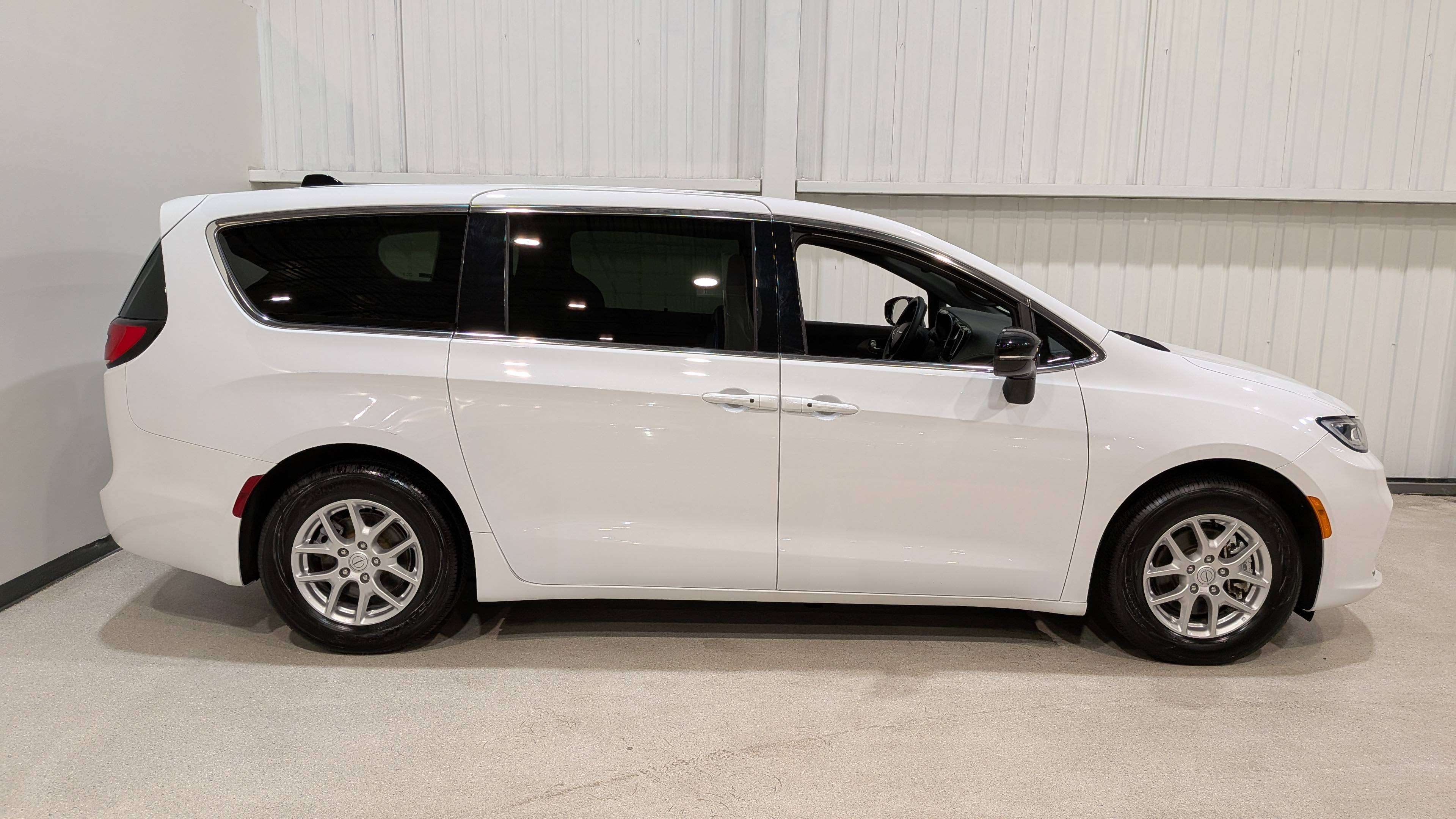Chrysler Pacifica 2025